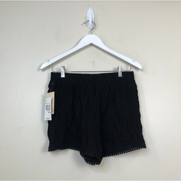 Be Bop Junior's Pull-On Mid-Rise Swingy Casual Pom-Pom Shorts Black M, $24 NWT - Picture 3 of 3